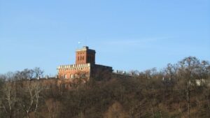 Wieża czerwona (tatarska)